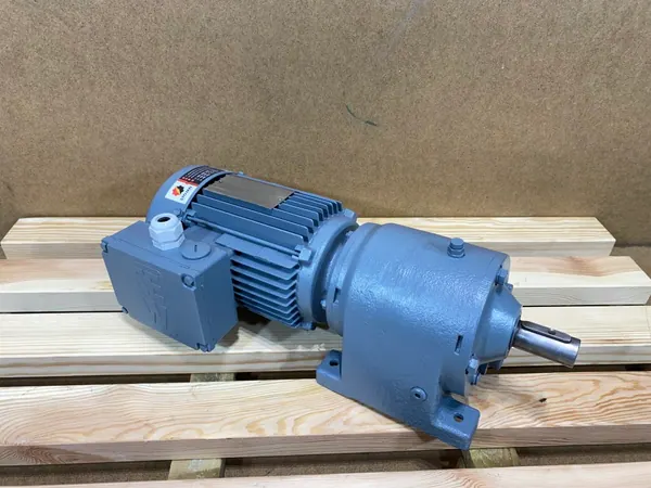 Motoreduktor / przekładnia 0,55kW 70obr. 3fazowy SEW - zdjęcie 1