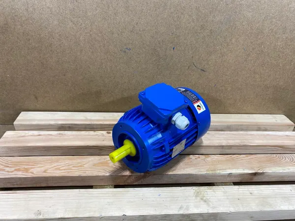 Silnik elektryczny 0,55kW 1380obr. 3fazowy BESEL - zdjęcie 1