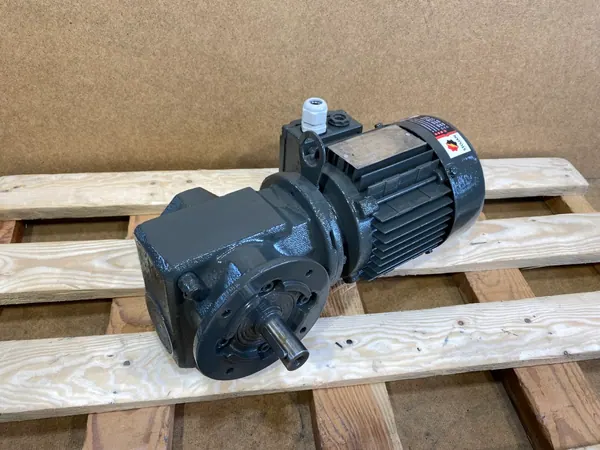motoreduktor / przekładnia 0,37kW 186obr. 3fazowy SEW