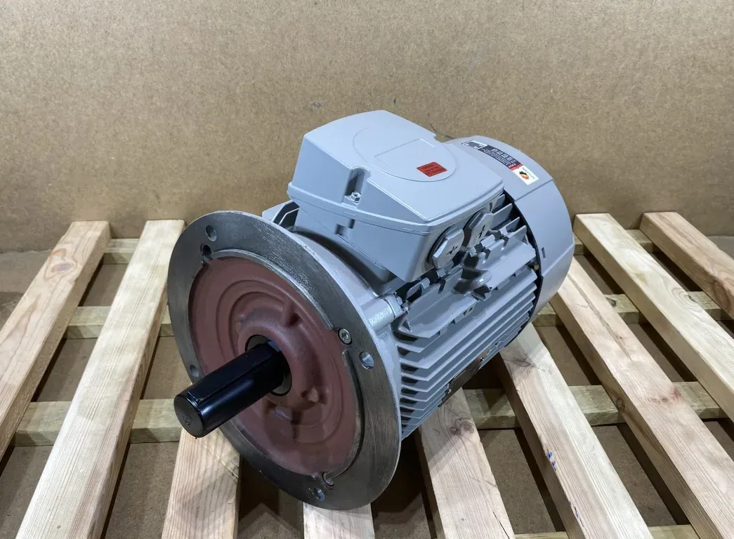 Silnik elektryczny 7,5kW 2950obr. 3fazowy IE3