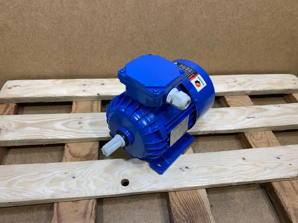 Silnik elektryczny 0,25kW 860obr. 3fazowy BESEL - zdjęcie 1