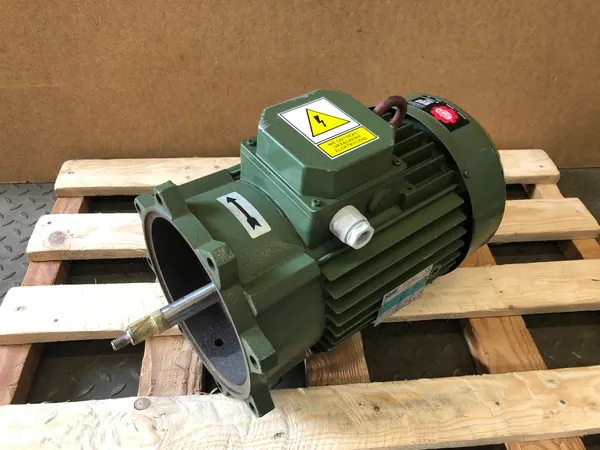 Silnik elektryczny 5,5kW 2900obr. 3fazowy - zdjęcie 1