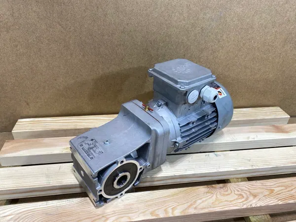 Motoreduktor / przekładnia 0,55kW 384obr. 3fazowy NORD - zdjęcie 1