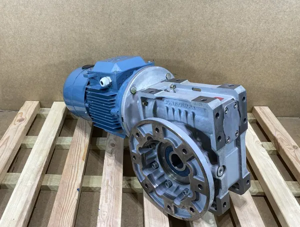 motoreduktor / przekładnia 3kW 71,5obr. HAMULEC