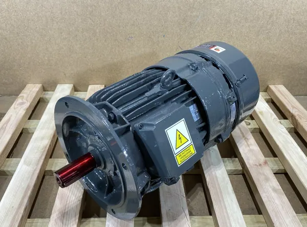 silnik elektryczny 3kW 950obr. 3fazowy HAMULEC INDUKTA