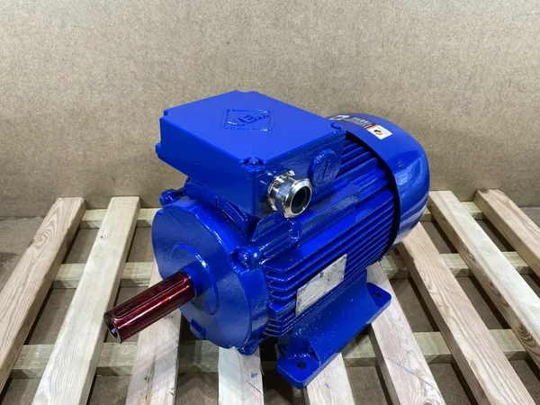 Silnik elektryczny 5,5kW 710obr. 3fazowy VEM - zdjęcie 1