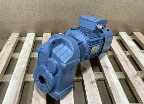 motoreduktor / przekładnia 2,2kW 111obr. HAMULEC SEW