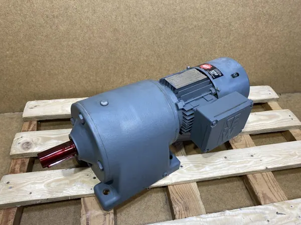 motoreduktor / przekładnia 0,37kW 50obr. 3fazowy HAMULEC SEW