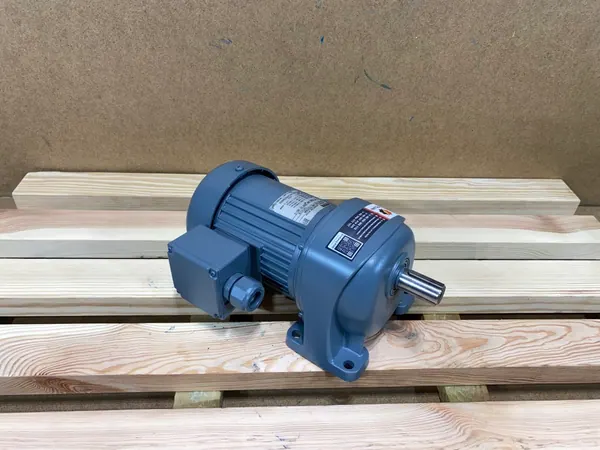 motoreduktor / przekładnia 0,2kW 18obr. 3fazowy