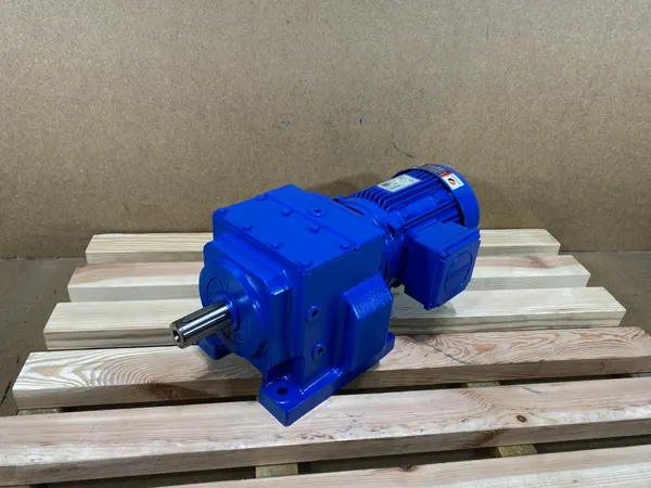 motoreduktor / przekładnia 0,75kW 73,2obr. 3fazowy
