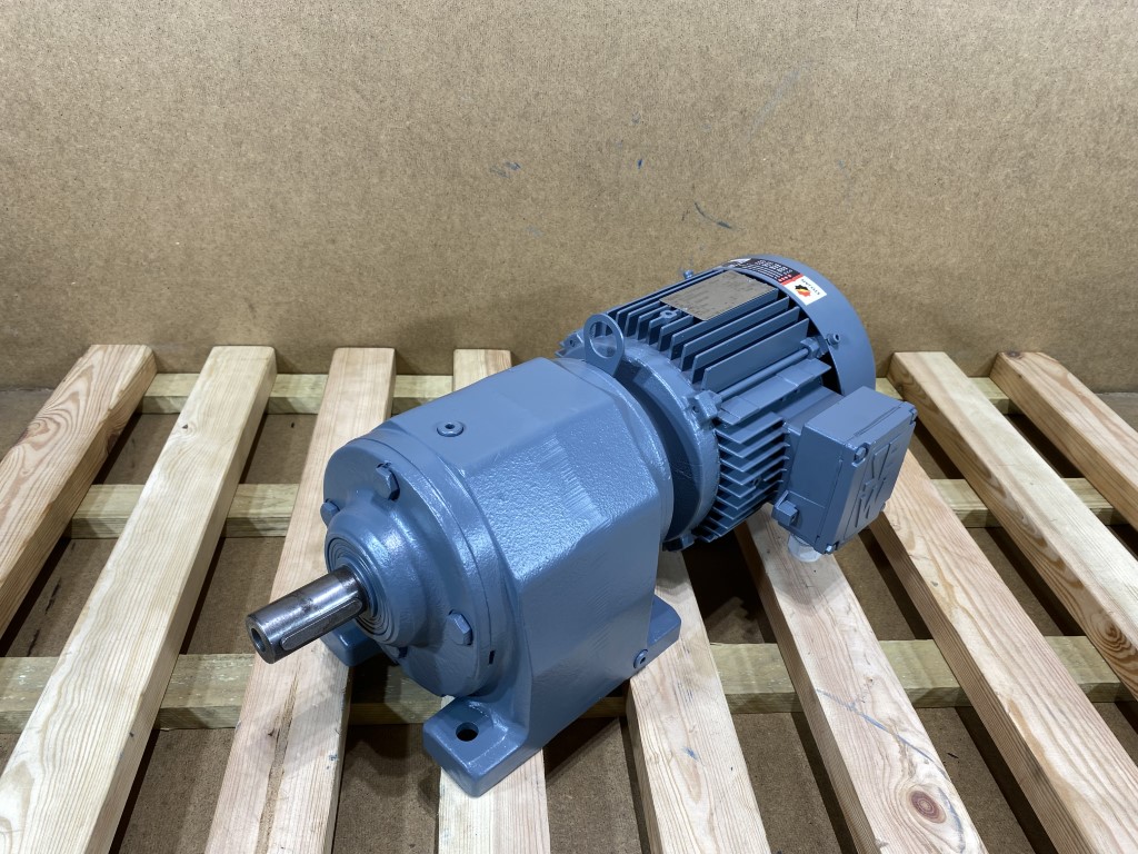 motoreduktor / przekładnia 1,5kW 61obr. SEW