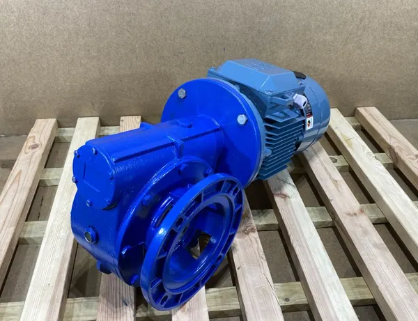 motoreduktor / przekładnia 4kW 96obr. HAMULEC