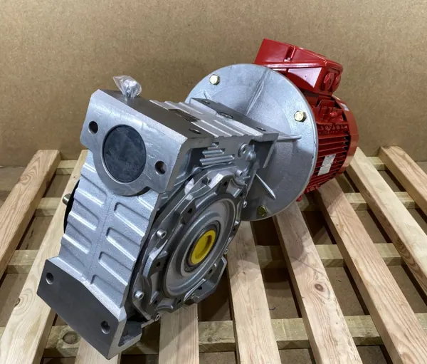 motoreduktor / przekładnia 5,5kW 37obr.