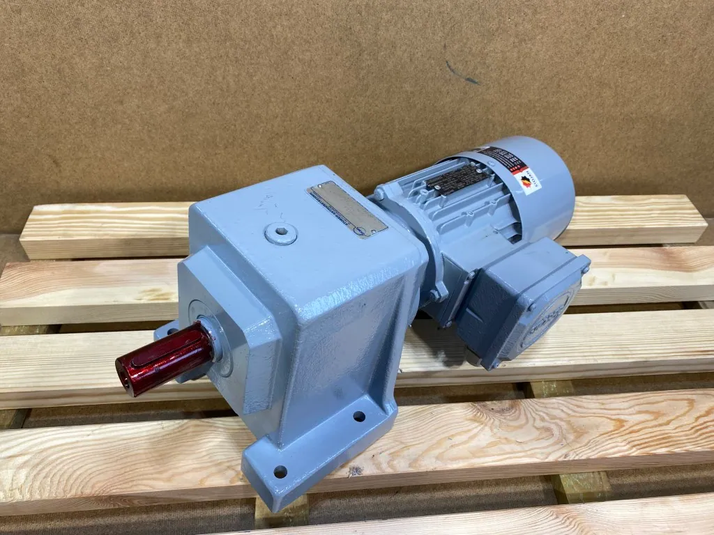 Motoreduktor / przekładnia 0,37kW 19,4obr. 3fazowy HAMULEC