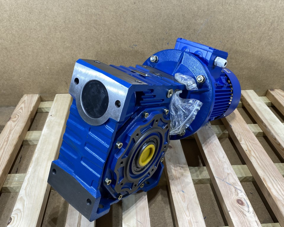 motoreduktor / przekładnia 1,5kW 23obr.
