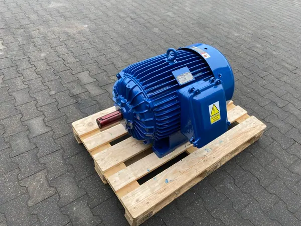 Silnik elektryczny 37kW 985obr. 3fazowy - zdjęcie 1