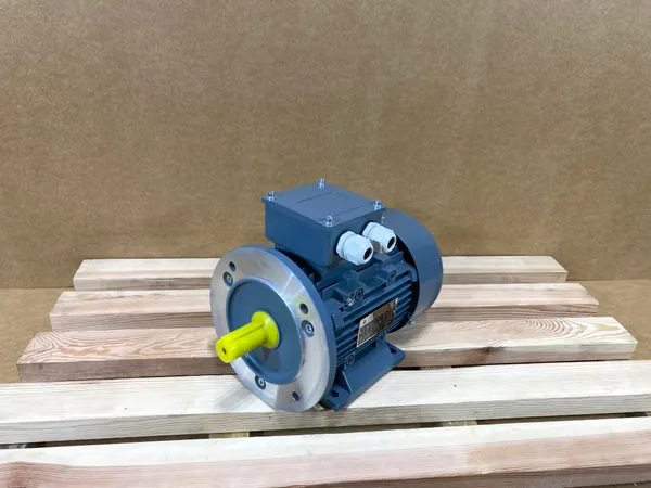 silnik elektryczny 0,18kW 700obr. 3fazowy 80B35 OMT
