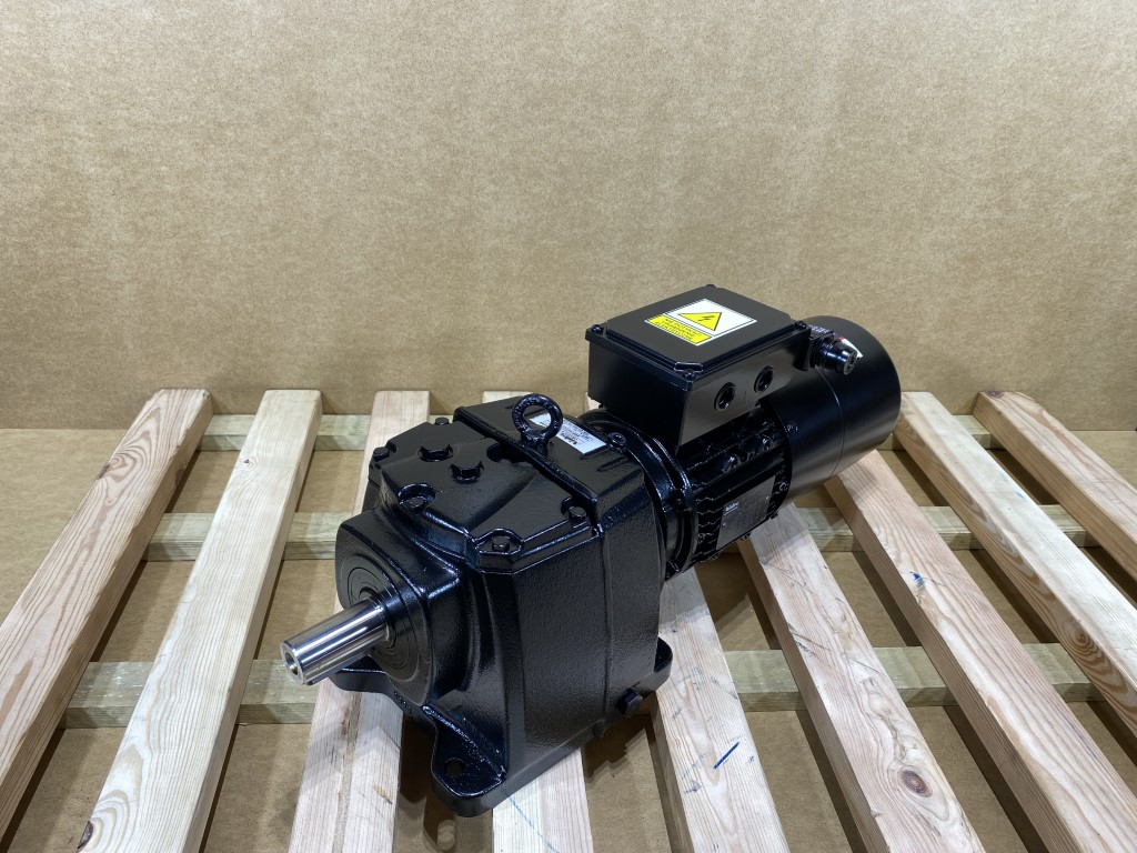 motoreduktor / przekładnia 0,75kW 20,8obr. 3fazowy HAMULEC