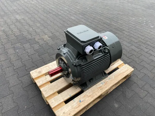 Silnik elektryczny 55kW 1480obr. 3fazowy SIEMENS - zdjęcie 1