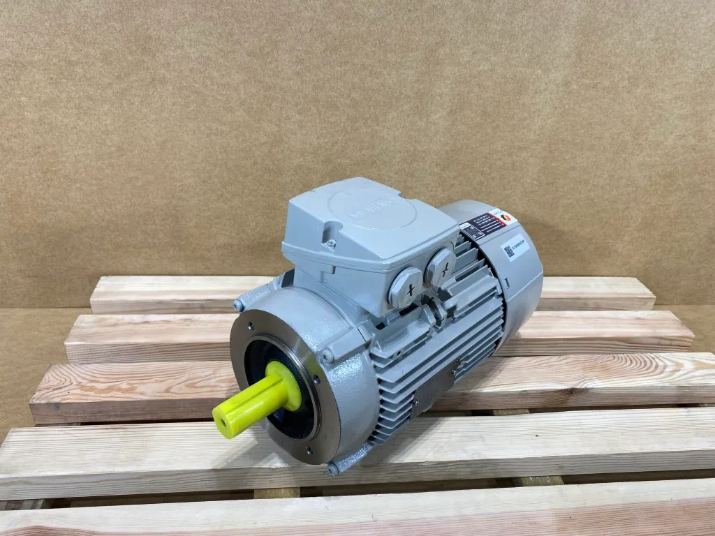 Silnik elektryczny 3kW 2920obr. 3fazowy SIEMENS IE3 B14