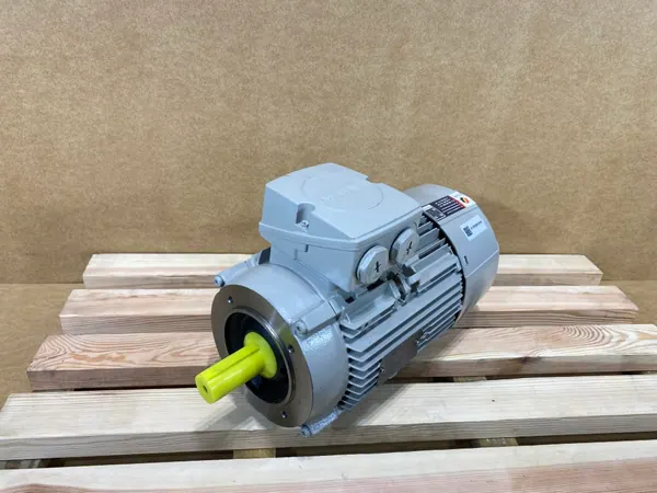 Silnik elektryczny 3kW 2920obr. 3fazowy SIEMENS IE3 B14 - zdjęcie 1