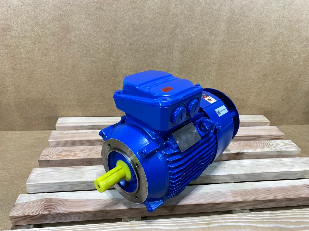 Silnik elektryczny 3,3kW 2945obr. 3fazowy SIEMENS IE3