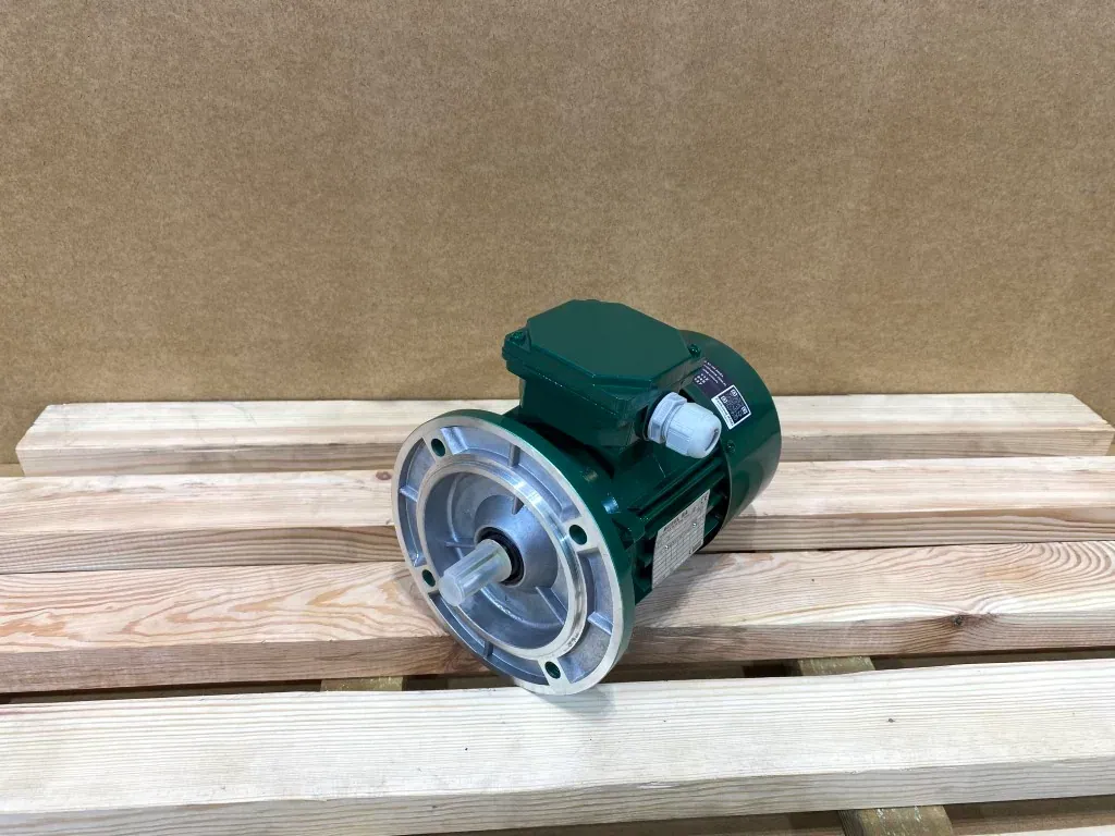 Silnik elektryczny 0,55kW 2790obr. 3fazowy BESEL 200VY