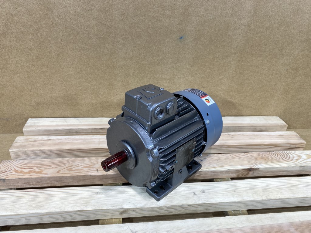 silnik elektryczny 2,2kW 2895obr. 3fazowy IE3 U