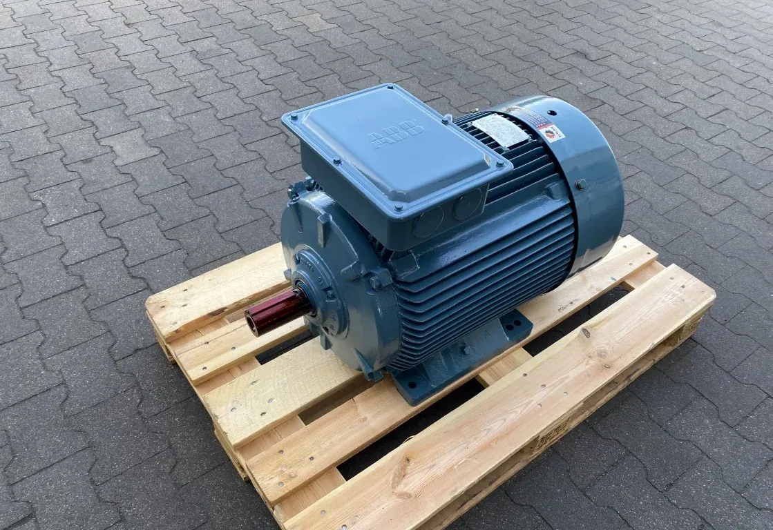 Silnik elektryczny 45kW 2955obr. 3fazowy ABB