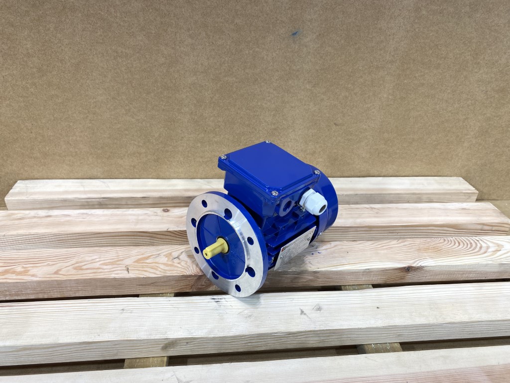 silnik elektryczny 0,37kW 2900obr. 3fazowy 63B5 MS