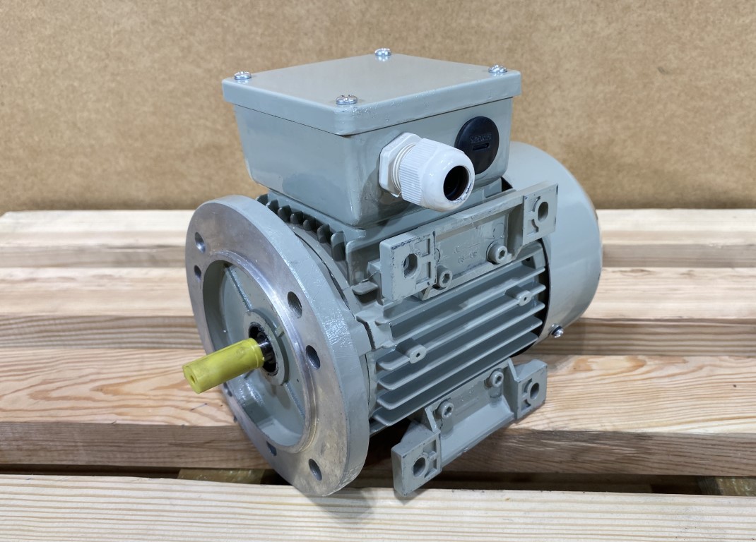 silnik elektryczny 0,18kW 2720obr. 3fazowy 63B35 - zdjęcie 3