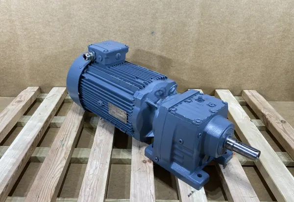 Motoreduktor / przekładnia 5,5kW 156obr. SEW - zdjęcie 1
