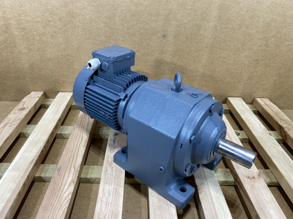 motoreduktor / przekładnia 1,1kW 18obr. 3fazowy SEW