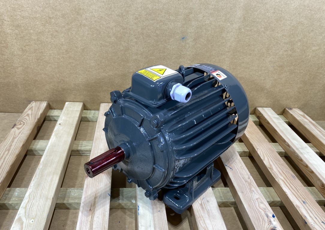silnik elektryczny 5,5kW 2890obr. 3fazowy Tamel SZJe 42a