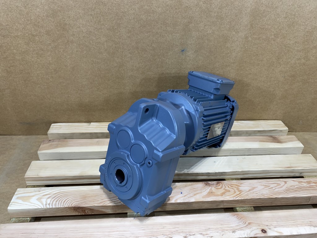 motoreduktor / przekładnia 1,5kW 217obr. SEW