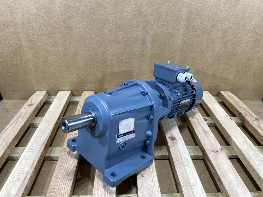 motoreduktor / przekładnia 1,5kW 25obr. Lenze