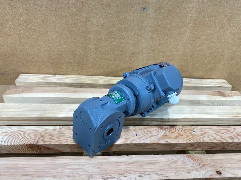 Motoreduktor / przekładnia 0,37kW 174obr. 3fazowy