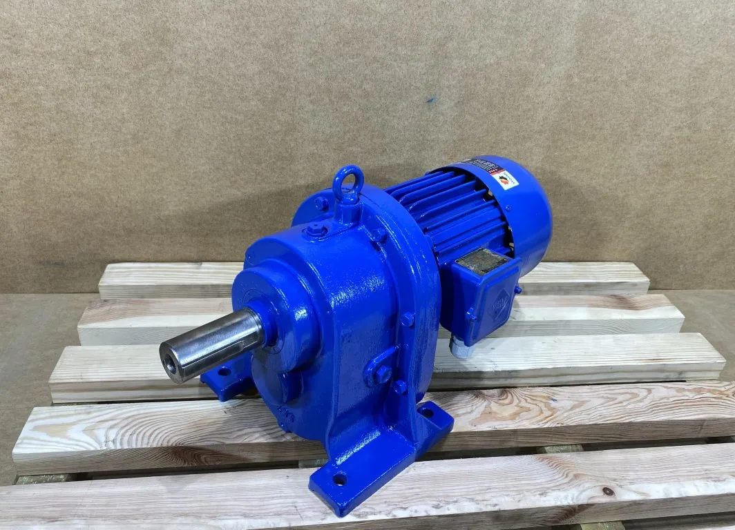 Motoreduktor / przekładnia 0,8kW 40obr. 3fazowy VEM