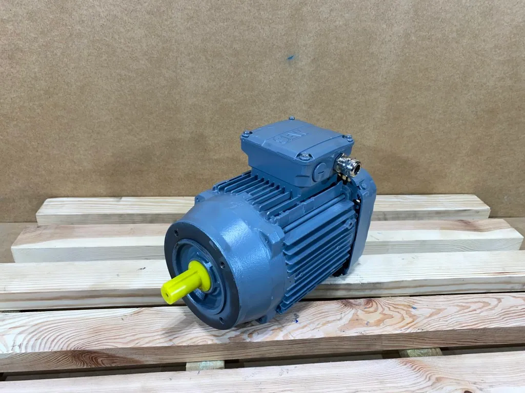 Silnik elektryczny 1,1kW 1455obr. 3fazowy SEW IE3