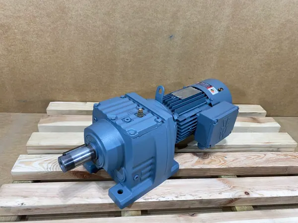 motoreduktor / przekładnia 0,55kW 21obr. 3fazowy HAMULEC SEW