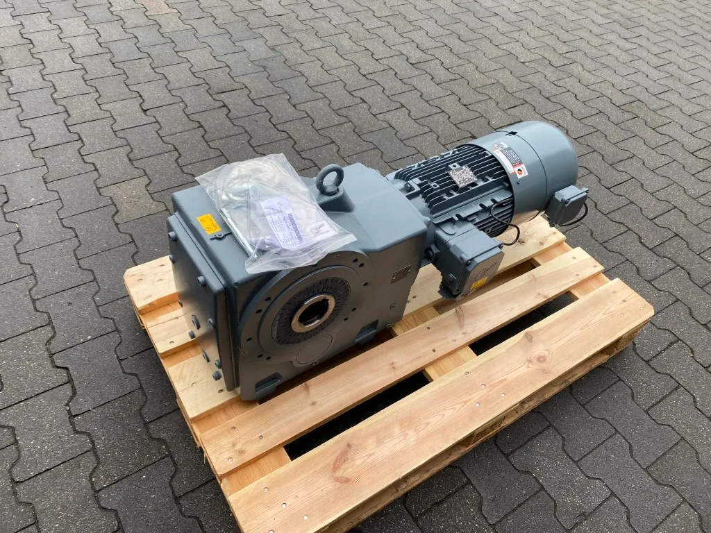 Motoreduktor / przekładnia 9,2kW 46obr. HAMULEC NORD
