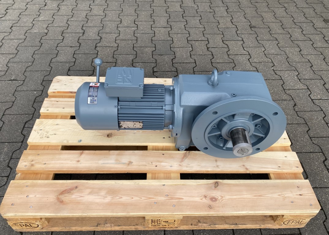 motoreduktor / przekładnia 2,2kW 16obr. HAMULEC SEW