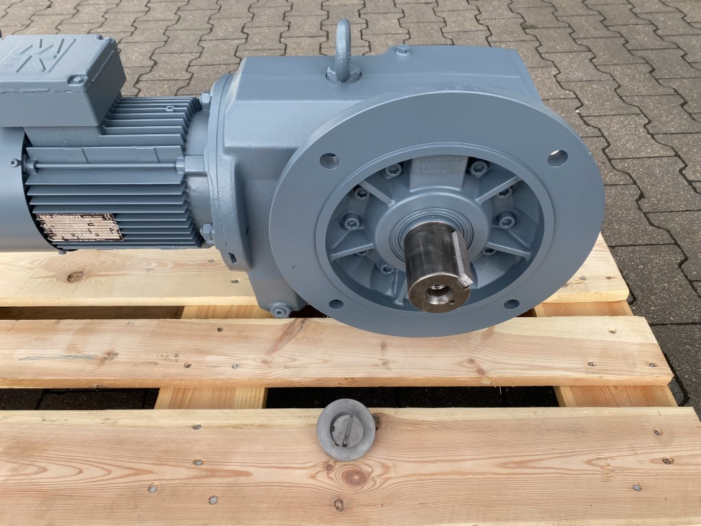 motoreduktor / przekładnia 2,2kW 16obr. HAMULEC SEW - zdjęcie 2