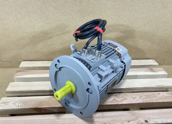 Silnik elektryczny 4kW 1450obr. 3fazowy IE2 - zdjęcie 1