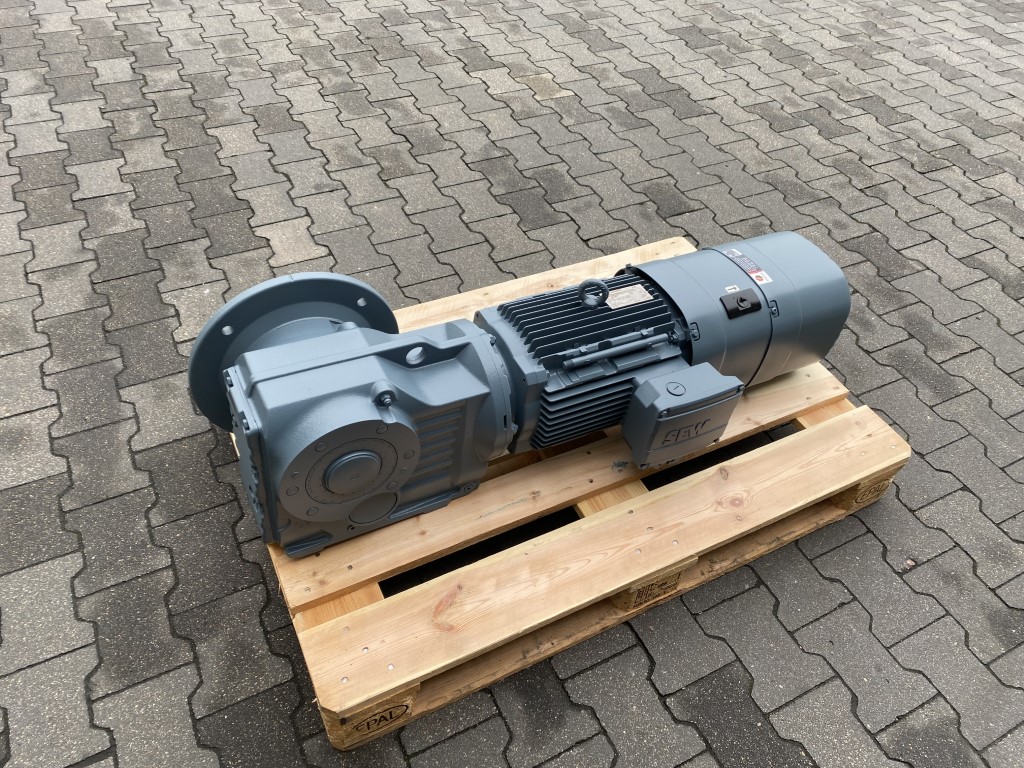 motoreduktor / przekładnia 11kW 59obr. HAMULEC SEW (tacho)