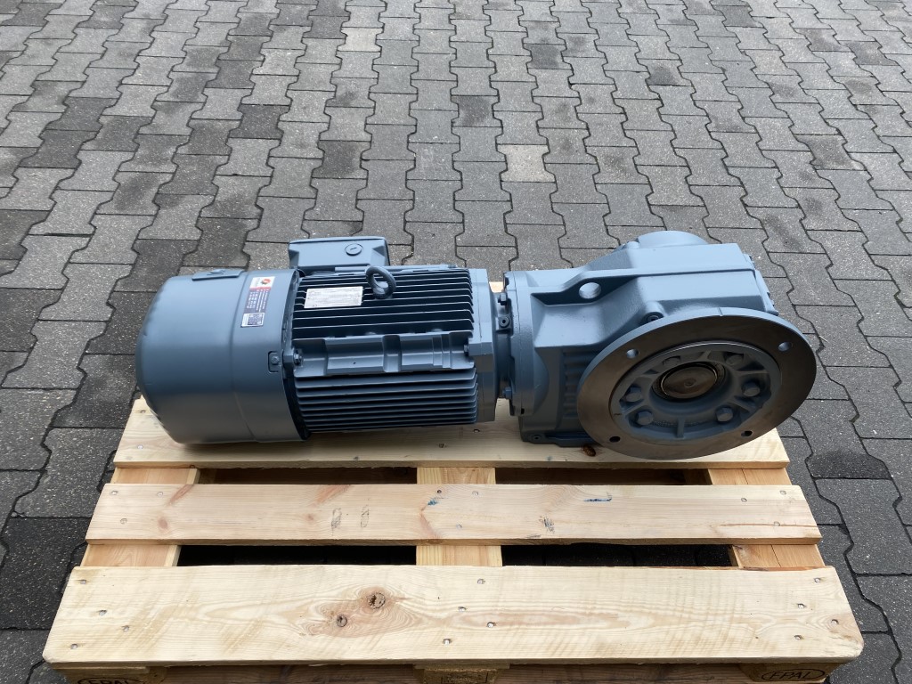 motoreduktor / przekładnia 11kW 59obr. HAMULEC SEW