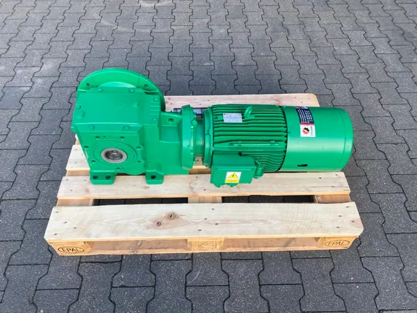 Motoreduktor / przekładnia 9-15kW 57-98obr. HAMULEC - zdjęcie 2