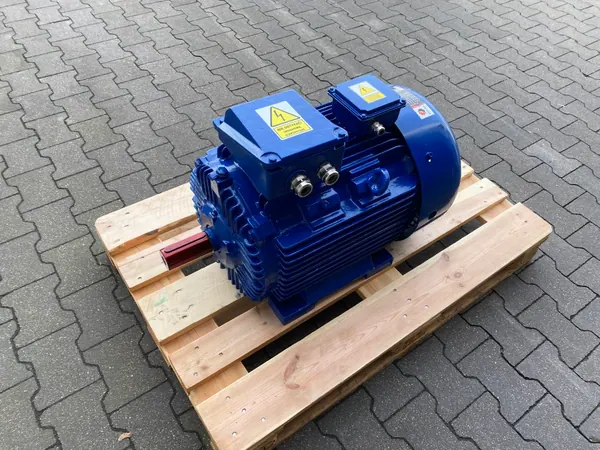 Silnik elektryczny 30kW 1477obr. 3fazowy CELMA - zdjęcie 1