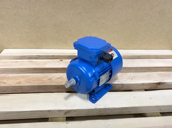 Silnik elektryczny 0,18kW 1380obr. 3fazowy BESEL - zdjęcie 1