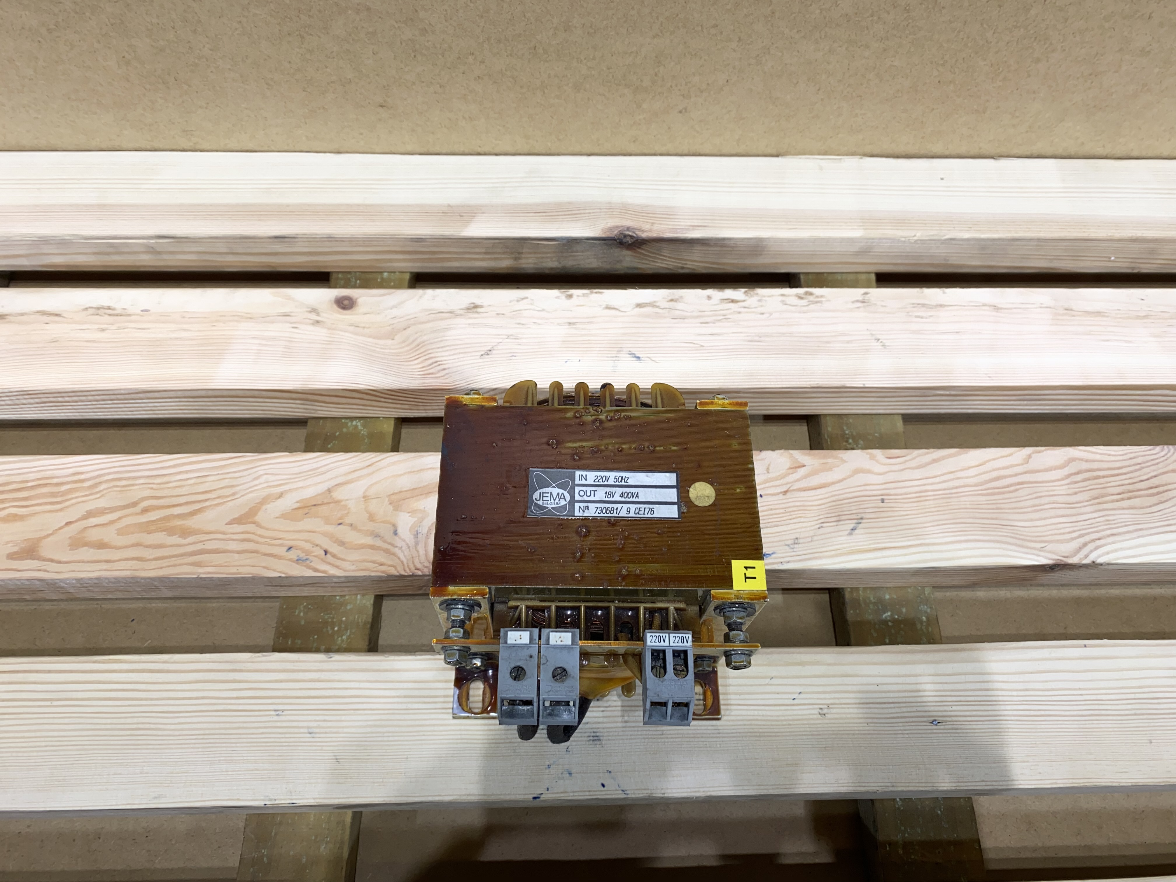 transformator 400VA 220V/18V